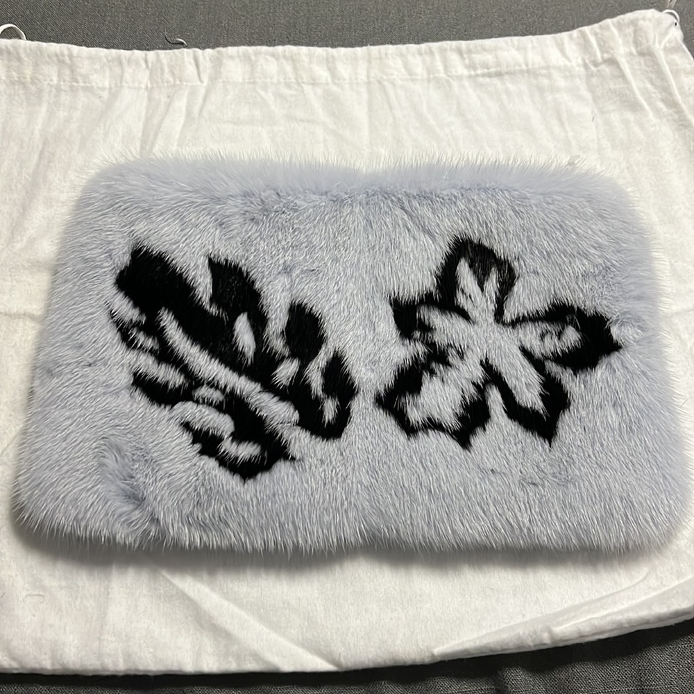 New Prada Mink Fur Pochette Clutch - Picture 3 of 9
